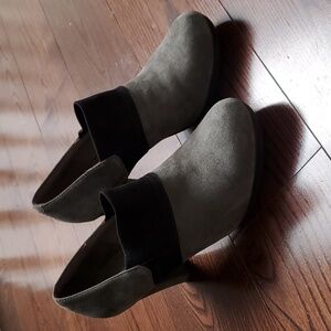Size 37 - Grey and black Geox heels